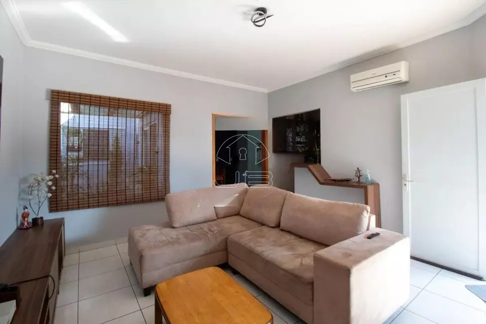 Casa com 4 quartos à venda e para alugar, 194m2 em Sumare - SP - imagem 6 Foto 6 de Casa com 4 quartos à venda e para alugar, 194m2 em Sumare - SP