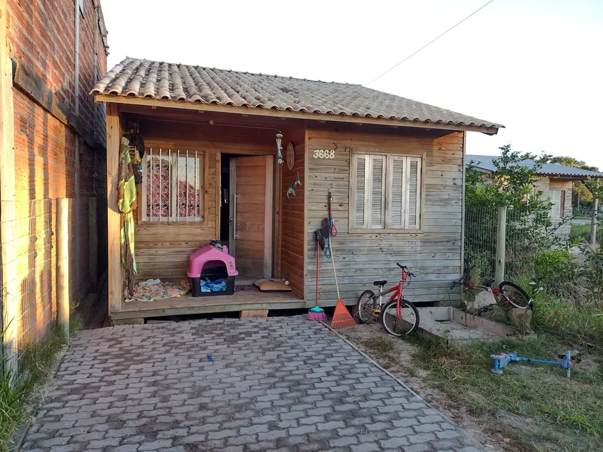 Foto 6 de Casa com 2 quartos à venda, 45m2 em Capao Da Canoa - RS