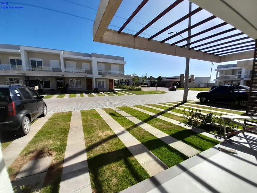 Foto 2 de Casa de Condomínio com 4 quartos à venda, 160m2 em Capao Da Canoa - RS