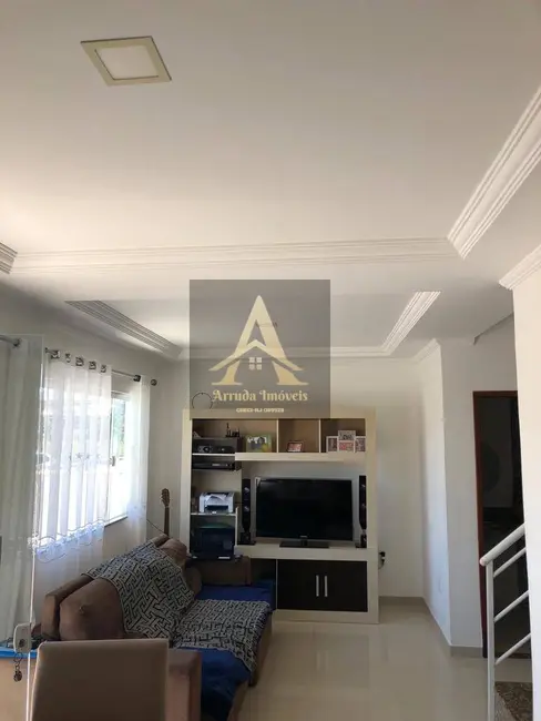 Casa com 3 quartos para alugar, 97m2 em Fluminense, Sao Pedro Da Aldeia - RJ - imagem 2 Foto 2 de Casa com 3 quartos para alugar, 97m2 em Fluminense, Sao Pedro Da Aldeia - RJ