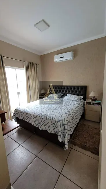 Casa com 3 quartos à venda em Nova São Pedro, Sao Pedro Da Aldeia - RJ - imagem 8 Foto 8 de Casa com 3 quartos à venda em Nova São Pedro, Sao Pedro Da Aldeia - RJ