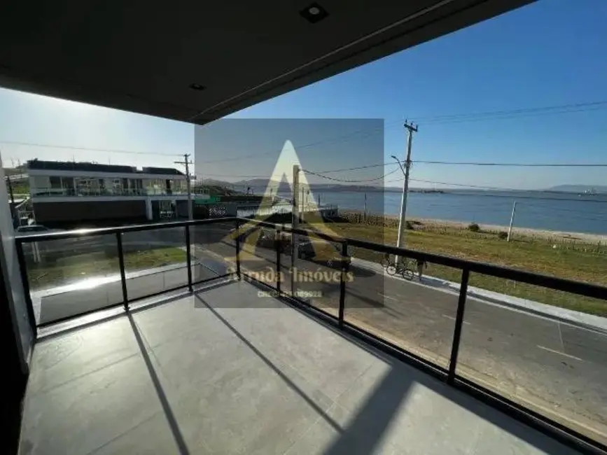 Casa com 4 quartos à venda, 300m2 em Nova São Pedro, Sao Pedro Da Aldeia - RJ - imagem 4 Foto 4 de Casa com 4 quartos à venda, 300m2 em Nova São Pedro, Sao Pedro Da Aldeia - RJ