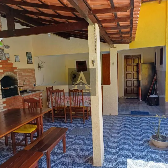 Foto 3 de Casa com 4 quartos à venda, 177m2 em Araruama - RJ