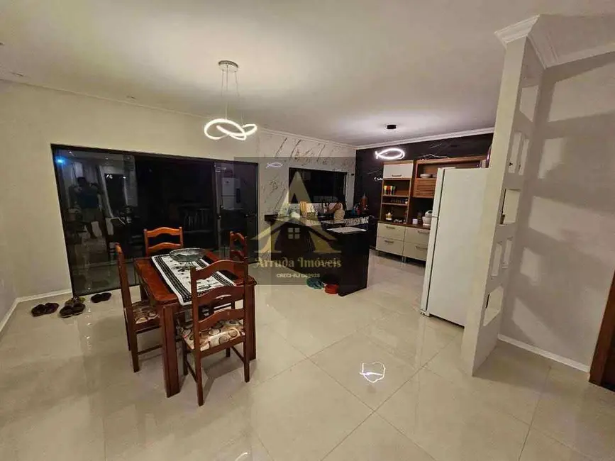 Casa com 3 quartos à venda, 164m2 em Jardim Morada da Aldeia, Sao Pedro Da Aldeia - RJ - imagem 5 Foto 5 de Casa com 3 quartos à venda, 164m2 em Jardim Morada da Aldeia, Sao Pedro Da Aldeia - RJ