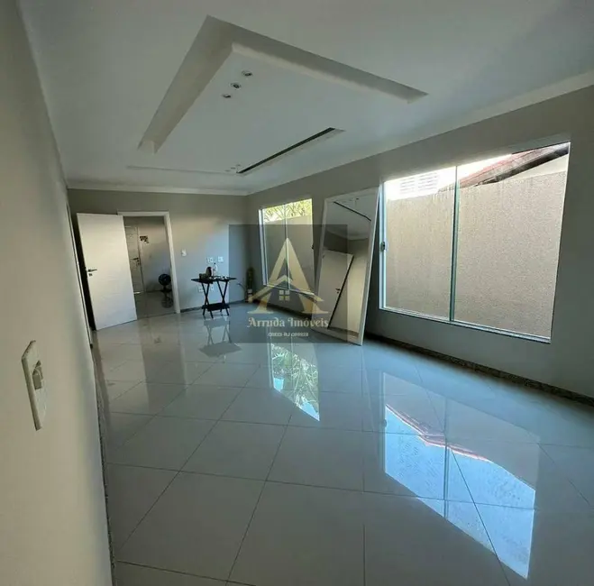 Casa com 3 quartos para alugar em Balneário São Pedro, Sao Pedro Da Aldeia - RJ - imagem 5 Foto 5 de Casa com 3 quartos para alugar em Balneário São Pedro, Sao Pedro Da Aldeia - RJ