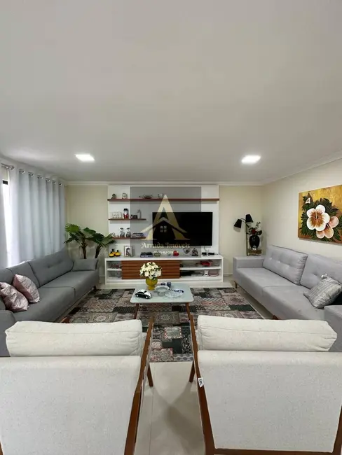 Casa com 4 quartos à venda, 204m2 em Nova São Pedro, Sao Pedro Da Aldeia - RJ - imagem 9 Foto 9 de Casa com 4 quartos à venda, 204m2 em Nova São Pedro, Sao Pedro Da Aldeia - RJ