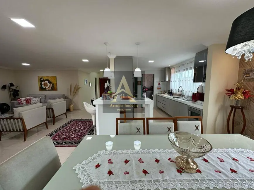 Casa com 4 quartos à venda, 204m2 em Nova São Pedro, Sao Pedro Da Aldeia - RJ - imagem 5 Foto 5 de Casa com 4 quartos à venda, 204m2 em Nova São Pedro, Sao Pedro Da Aldeia - RJ