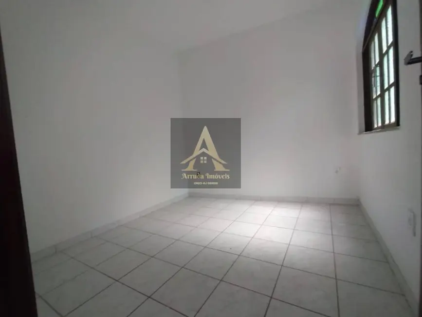 Casa com 3 quartos para alugar em Centro, Sao Pedro Da Aldeia - RJ - imagem 5 Foto 5 de Casa com 3 quartos para alugar em Centro, Sao Pedro Da Aldeia - RJ