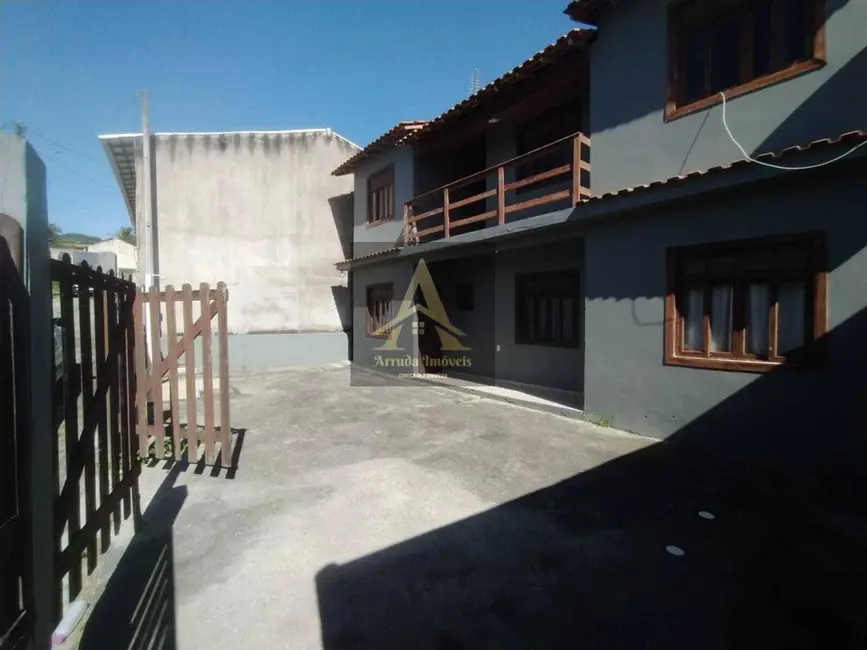 Foto 4 de Casa com 4 quartos para alugar, 130m2 em Fluminense, Sao Pedro Da Aldeia - RJ