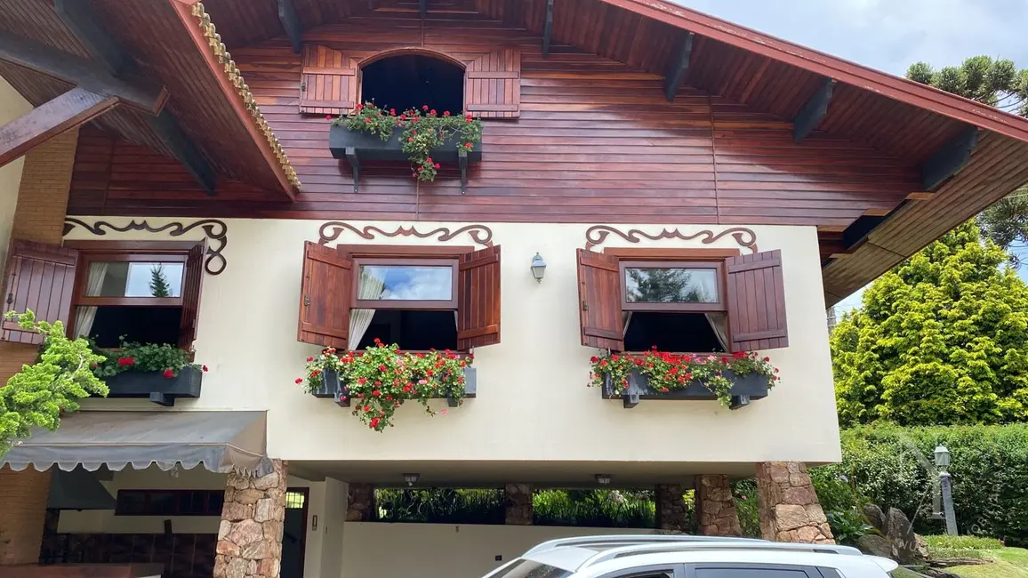 Foto 3 de Casa com 3 quartos à venda, 1800m2 em Campos Do Jordao - SP