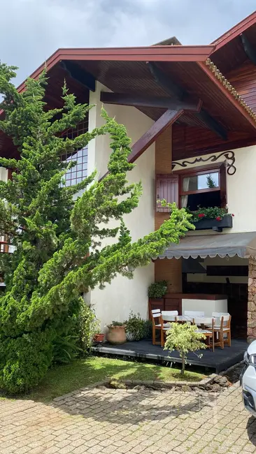 Foto 2 de Casa com 3 quartos à venda, 1800m2 em Campos Do Jordao - SP