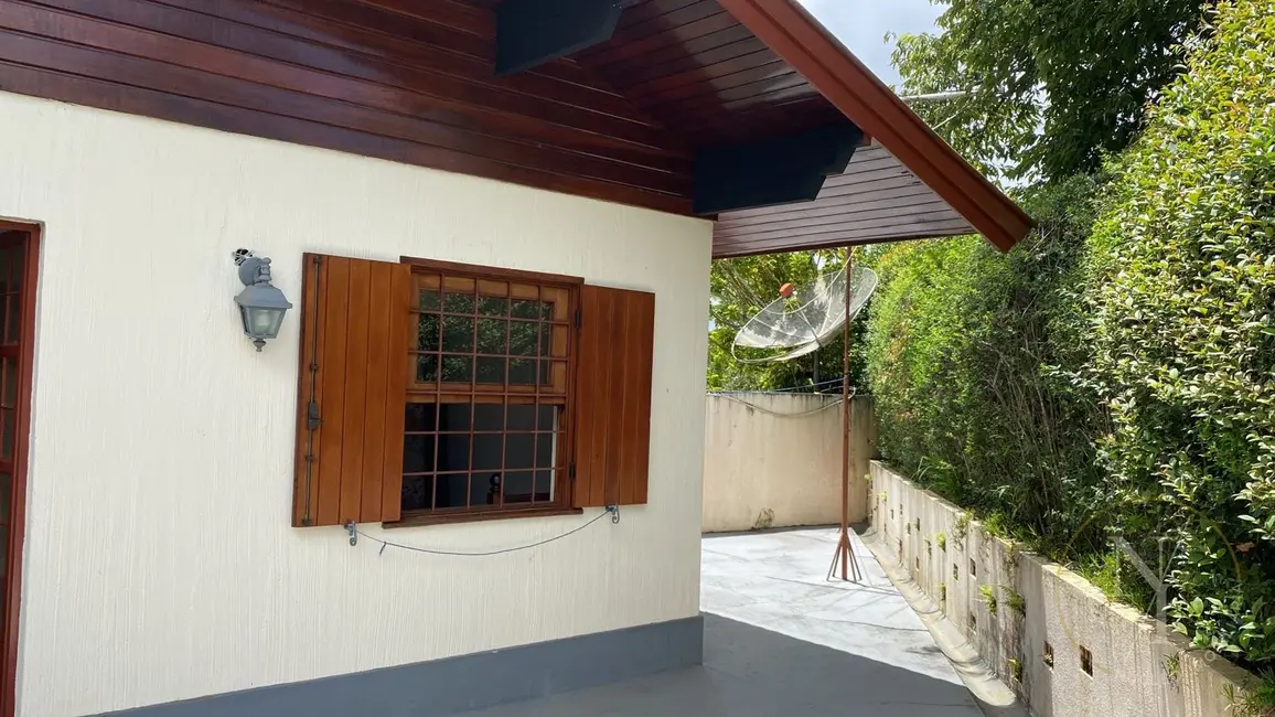 Foto 6 de Casa com 3 quartos à venda, 1800m2 em Campos Do Jordao - SP