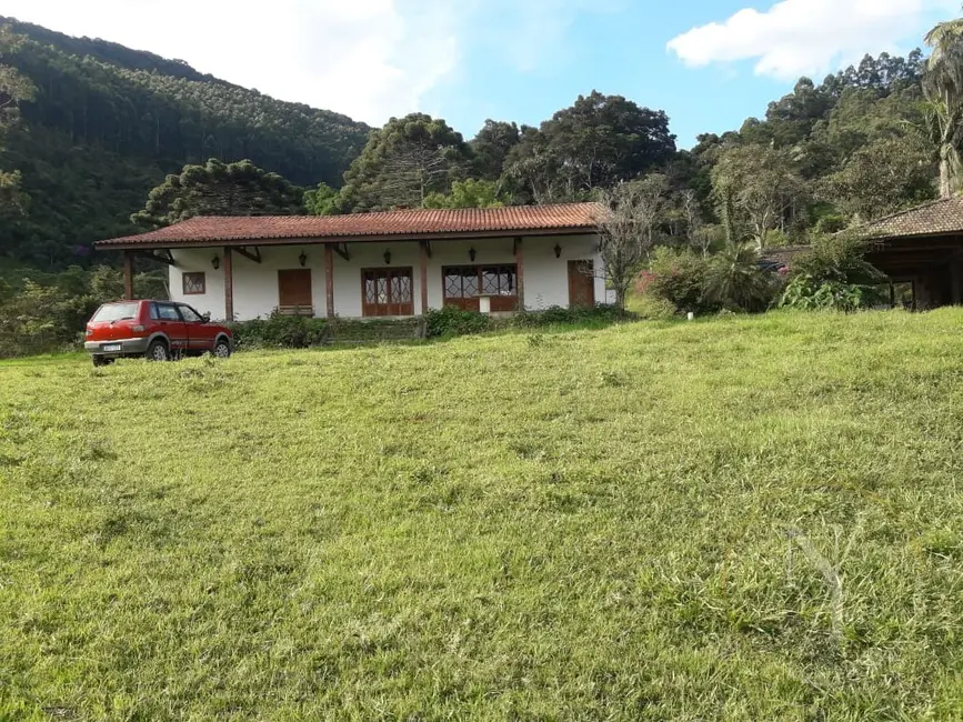 Foto 1 de Fazenda / Haras com 3 quartos à venda, 55m2 em Centro, Joanopolis - SP