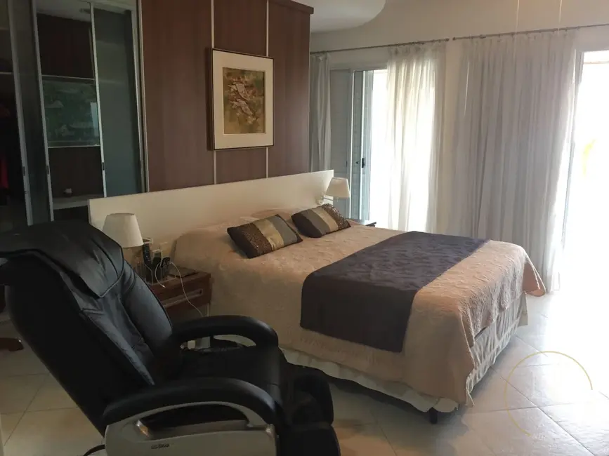 Apartamento com 3 quartos à venda, 178m2 em Enseada, Guaruja - SP - imagem 5 Foto 5 de Apartamento com 3 quartos à venda, 178m2 em Enseada, Guaruja - SP