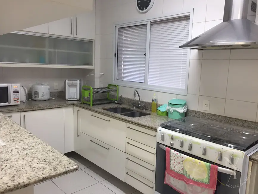 Apartamento com 3 quartos à venda, 178m2 em Enseada, Guaruja - SP - imagem 8 Foto 8 de Apartamento com 3 quartos à venda, 178m2 em Enseada, Guaruja - SP