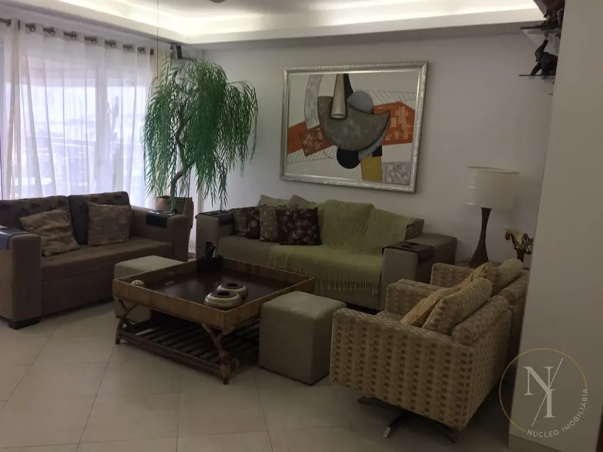 Apartamento com 3 quartos à venda, 178m2 em Enseada, Guaruja - SP - imagem 4 Foto 4 de Apartamento com 3 quartos à venda, 178m2 em Enseada, Guaruja - SP