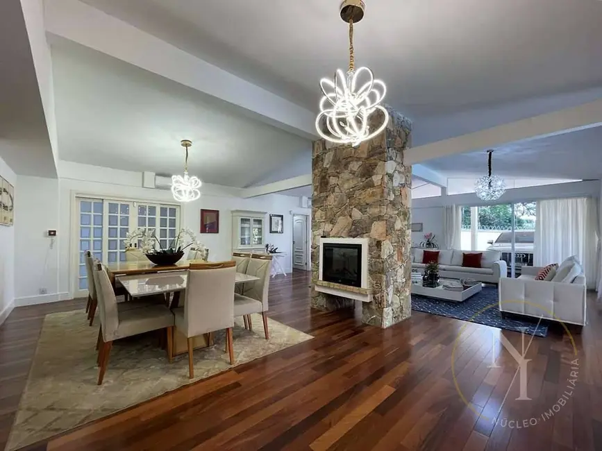 Foto 8 de Casa com 4 quartos à venda, 2194m2 em Vila Santo Antônio, Cotia - SP