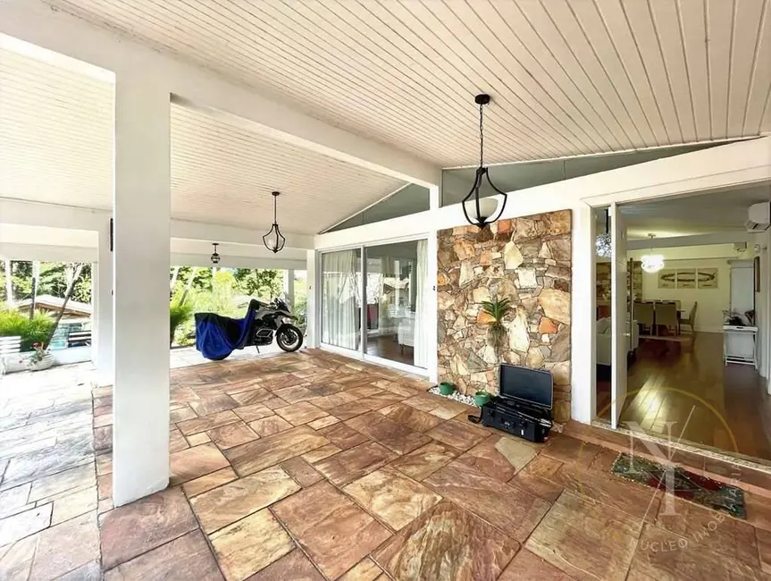 Foto 6 de Casa com 4 quartos à venda, 2194m2 em Vila Santo Antônio, Cotia - SP