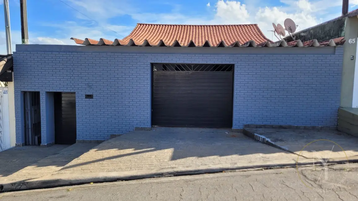 Foto 2 de Casa com 4 quartos à venda, 250m2 em Vila Pilar, Aruja - SP