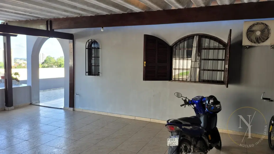 Foto 6 de Casa com 4 quartos à venda, 250m2 em Vila Pilar, Aruja - SP
