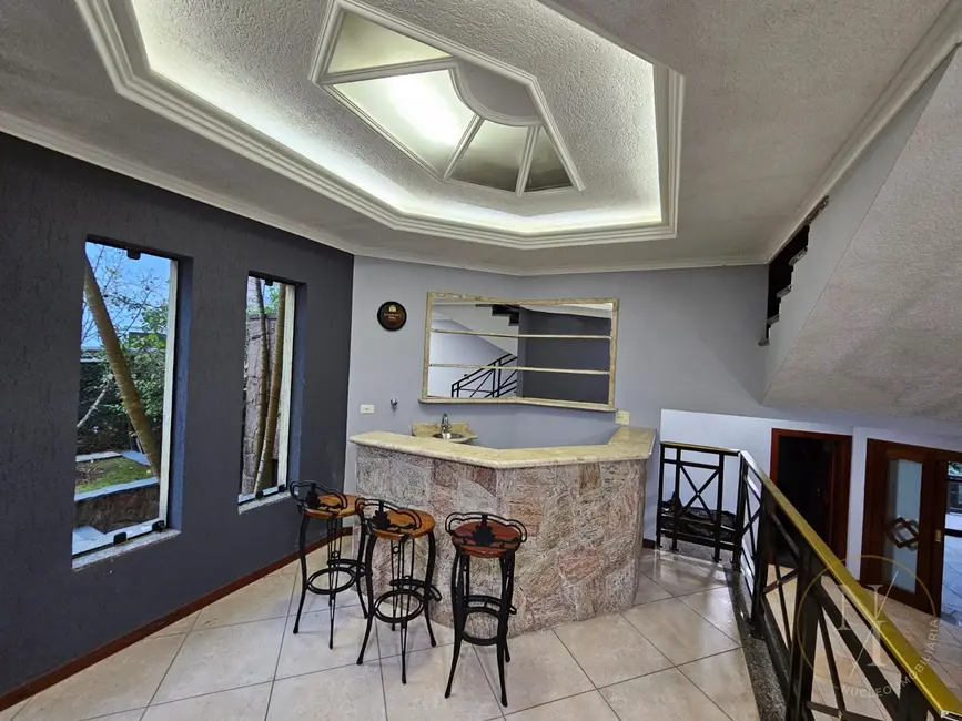 Foto 2 de Casa com 4 quartos à venda, 1100m2 em Jardim Imperial Hills III, Aruja - SP