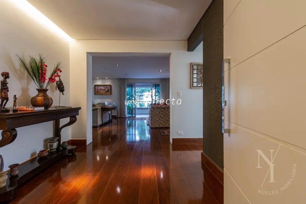 Apartamento com 4 quartos à venda, 320m2 em Tatuapé, São Paulo - SP - imagem 3 Foto 3 de Apartamento com 4 quartos à venda, 320m2 em Tatuapé, São Paulo - SP
