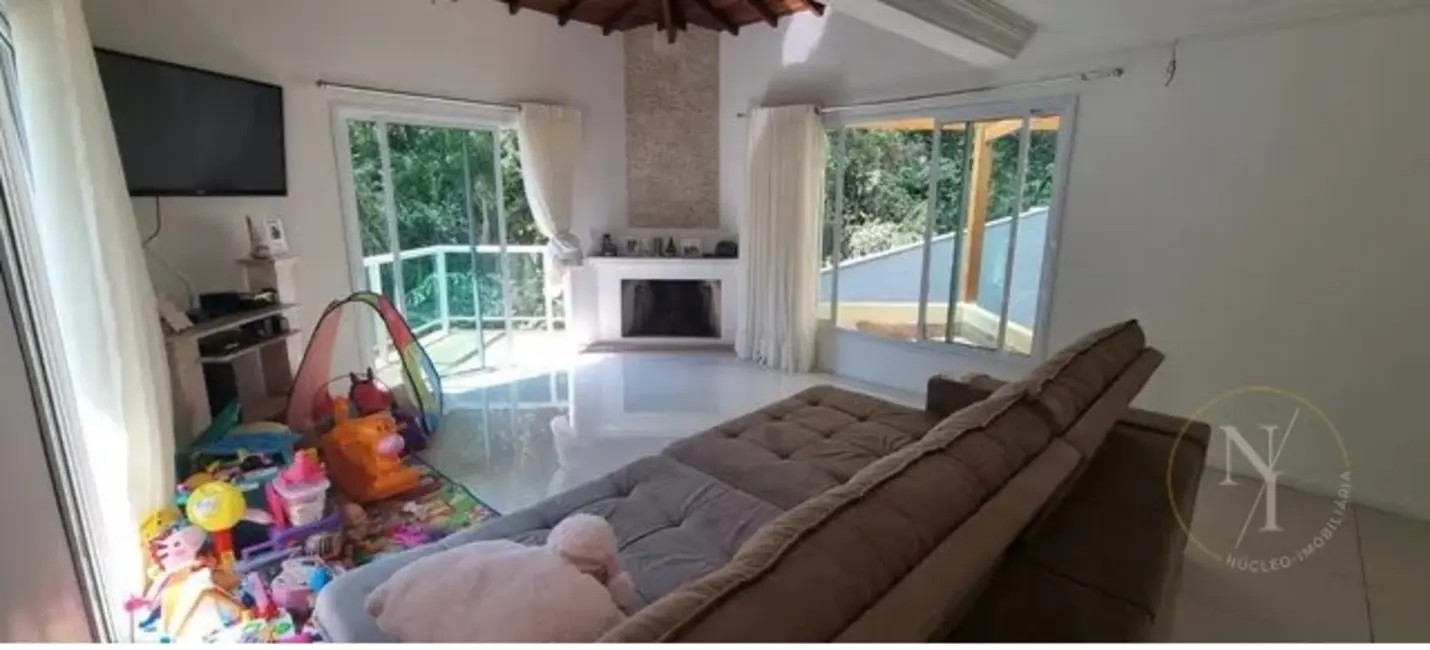 Foto 2 de Casa de Condomínio com 3 quartos à venda, 1600m2 em Mairipora - SP