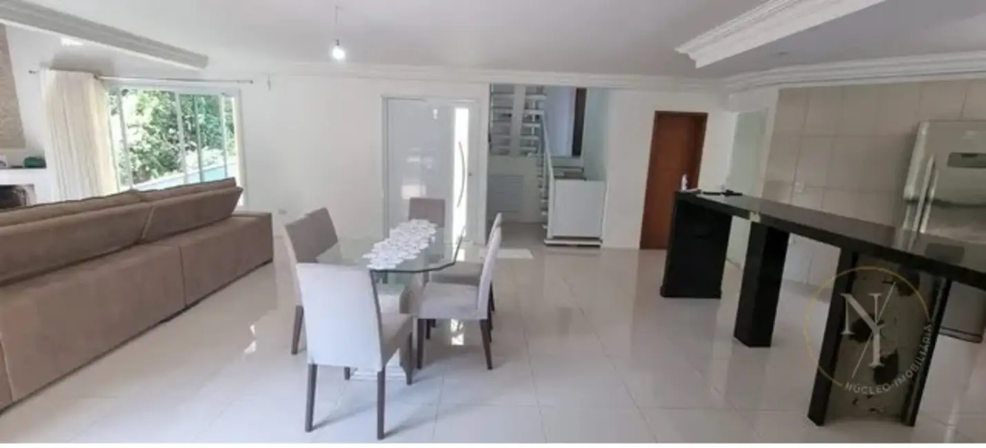 Foto 4 de Casa de Condomínio com 3 quartos à venda, 1600m2 em Mairipora - SP