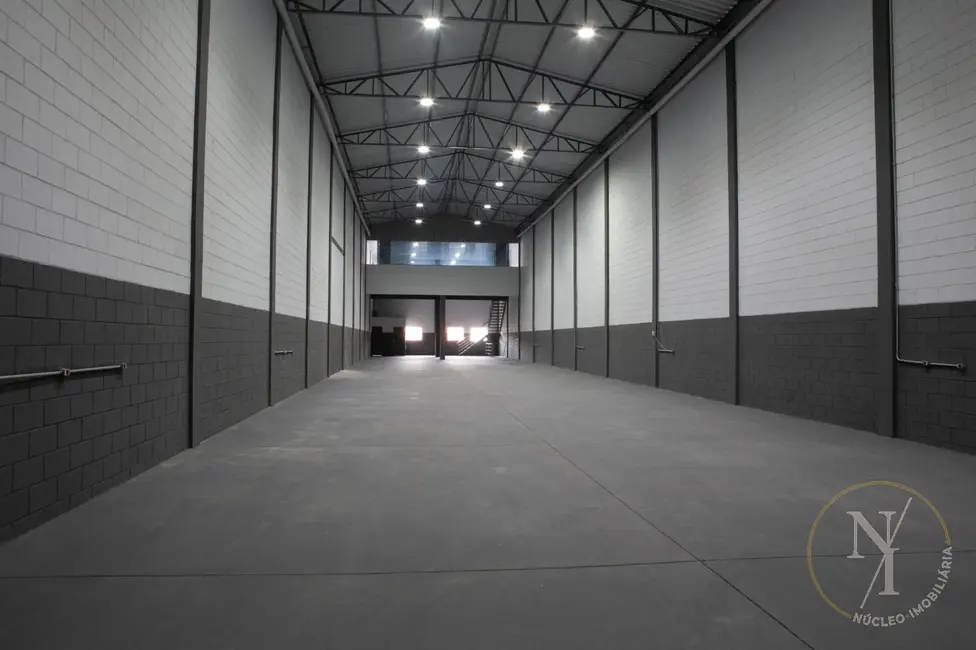 Armazém / Galpão com 1 quarto à venda e para alugar, 700m2 em Vila Paraíso, Guarulhos - SP - imagem 8 Foto 8 de Armazém / Galpão com 1 quarto à venda e para alugar, 700m2 em Vila Paraíso, Guarulhos - SP
