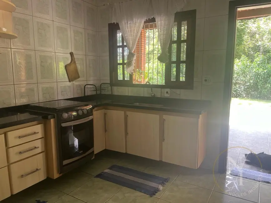 Casa com 3 quartos à venda, 4000m2 em Pirituba, Aruja - SP - imagem 9 Foto 9 de Casa com 3 quartos à venda, 4000m2 em Pirituba, Aruja - SP