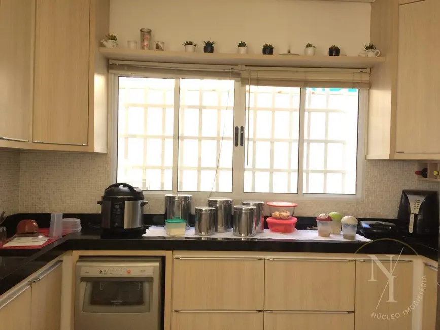 Foto 3 de Casa com 4 quartos à venda, 250m2 em Jardim Helena, São Paulo - SP