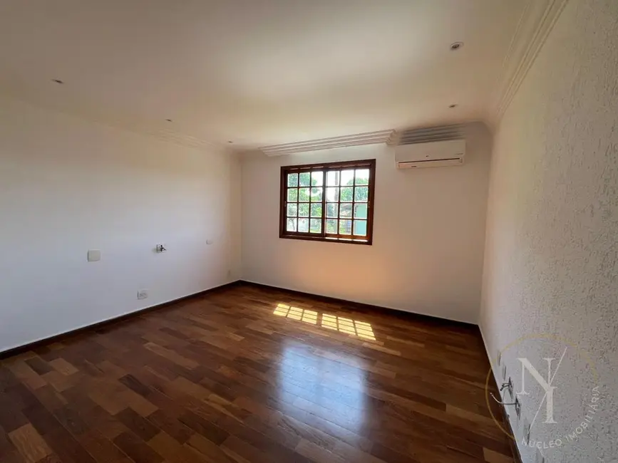 Foto 3 de Casa de Condomínio com 3 quartos à venda, 600m2 em Nova Higienópolis, Jandira - SP