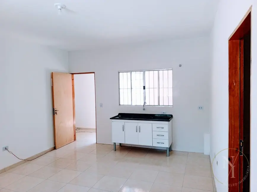 Foto 4 de Casa com 2 quartos para alugar, 56m2 em Vila Ayrosa, São Paulo - SP
