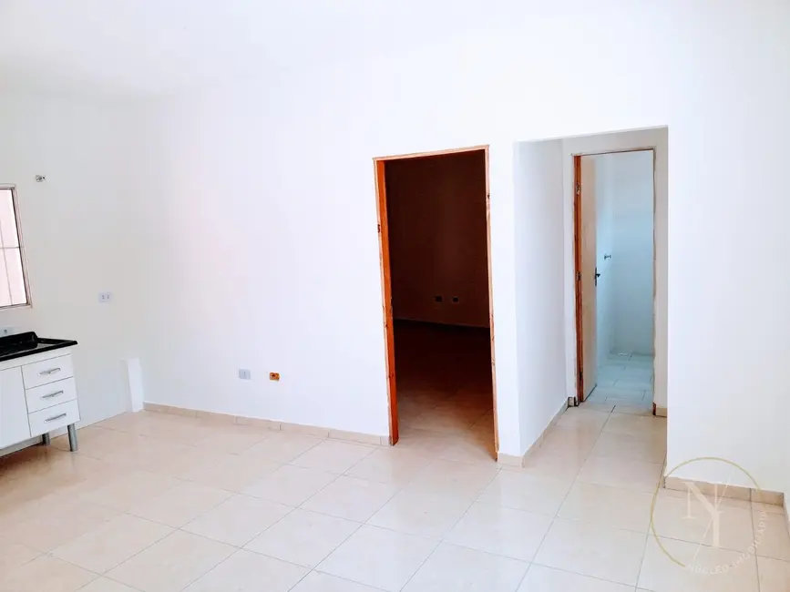 Casa com 2 quartos para alugar, 56m2 em Vila Ayrosa, São Paulo - SP - imagem 3 Foto 3 de Casa com 2 quartos para alugar, 56m2 em Vila Ayrosa, São Paulo - SP