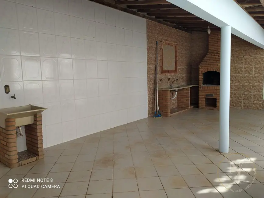 Casa com 2 quartos à venda, 200m2 em Piracaia - SP - imagem 4 Foto 4 de Casa com 2 quartos à venda, 200m2 em Piracaia - SP