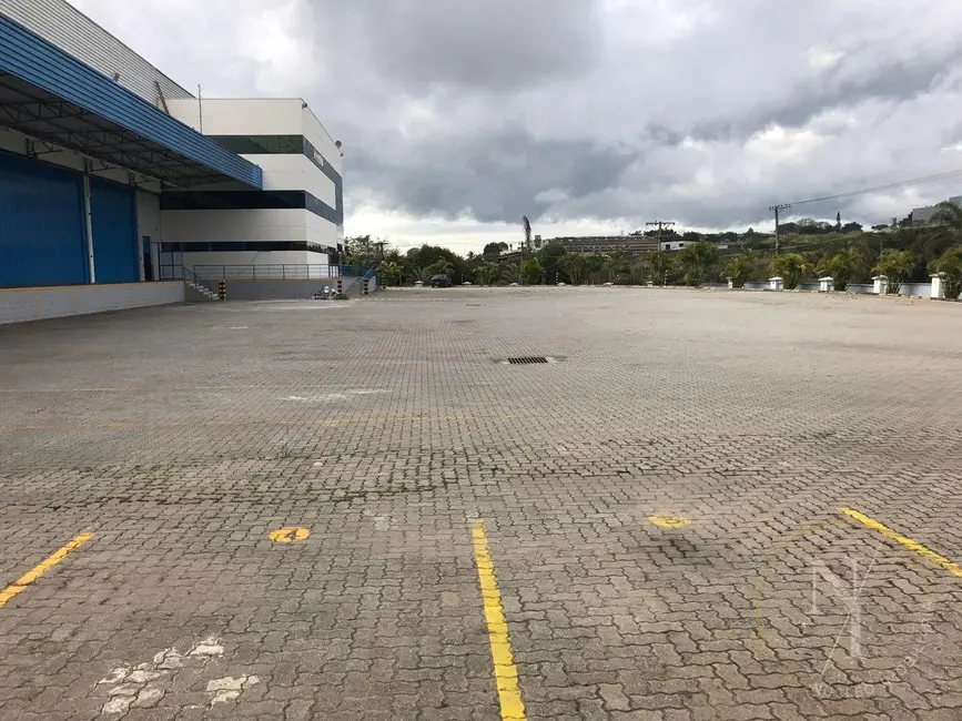 Foto 6 de Armazém / Galpão com 10 quartos para alugar, 15200m2 em Cumbica, Guarulhos - SP