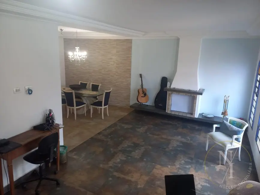 Foto 2 de Casa com 5 quartos à venda e para alugar, 250m2 em Jardim Marajoara, São Paulo - SP