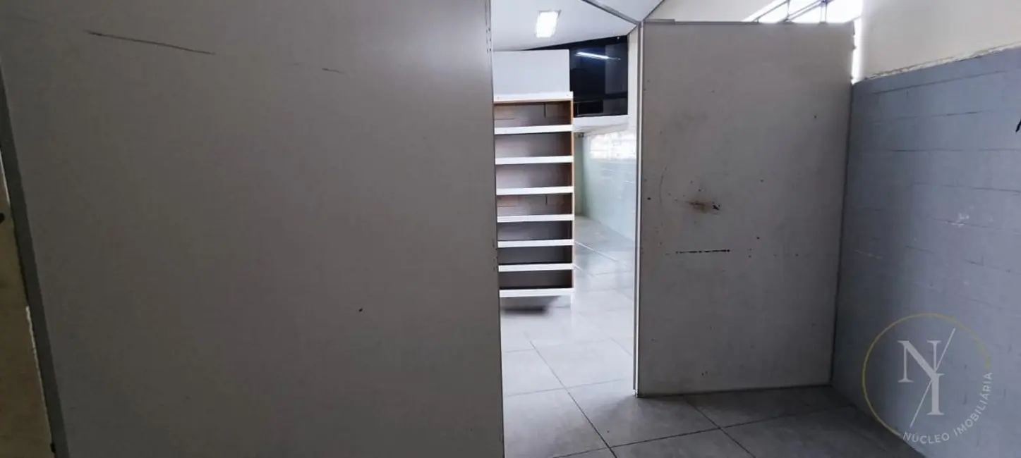 Loja com 1 quarto para alugar, 80m2 em Jardim Munhoz, Guarulhos - SP - imagem 6 Foto 6 de Loja com 1 quarto para alugar, 80m2 em Jardim Munhoz, Guarulhos - SP