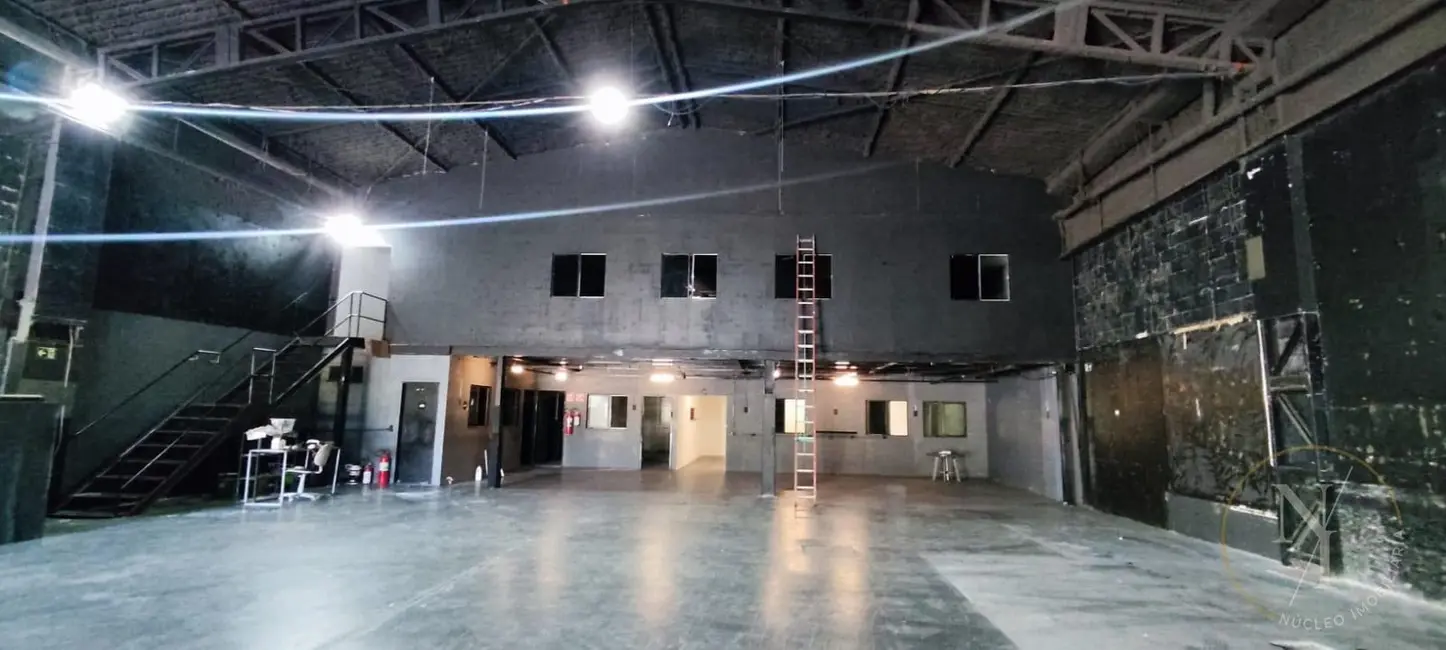 Foto 3 de Armazém / Galpão com 1 quarto para alugar, 644m2 em Vila Itapegica, Guarulhos - SP