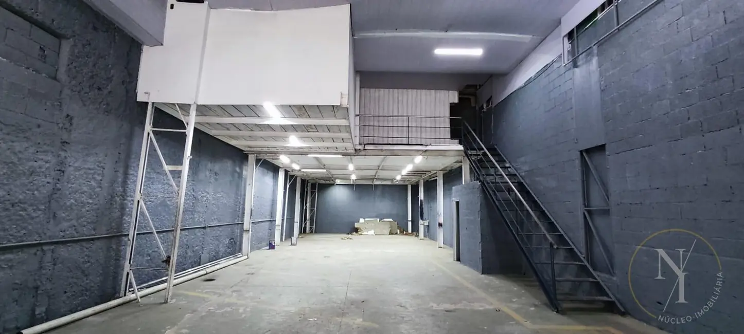 Foto 7 de Armazém / Galpão com 1 quarto para alugar, 392m2 em Vila Itapegica, Guarulhos - SP