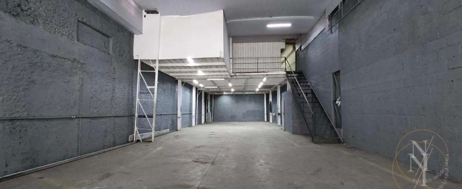 Foto 3 de Armazém / Galpão com 1 quarto para alugar, 392m2 em Vila Endres, Guarulhos - SP