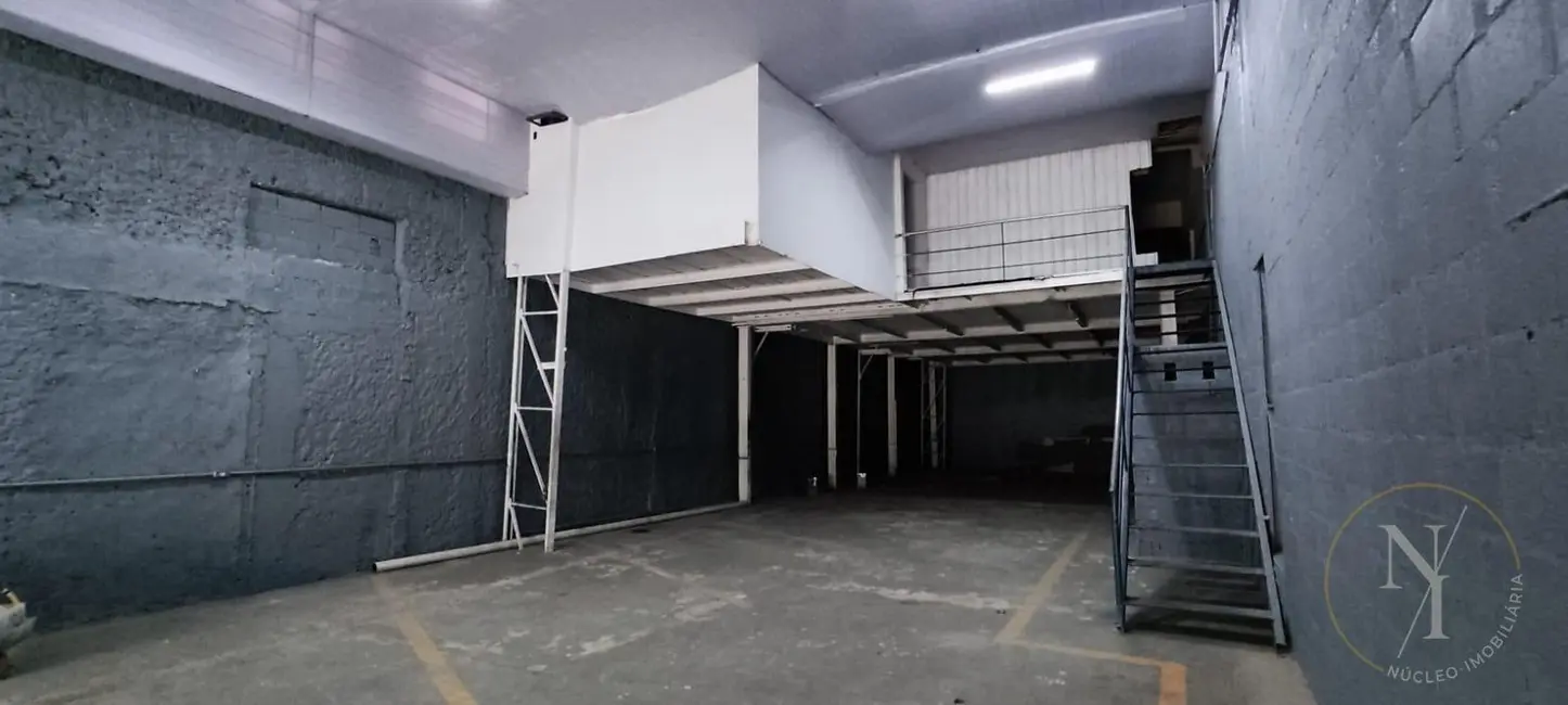 Foto 5 de Armazém / Galpão com 1 quarto para alugar, 392m2 em Vila Itapegica, Guarulhos - SP