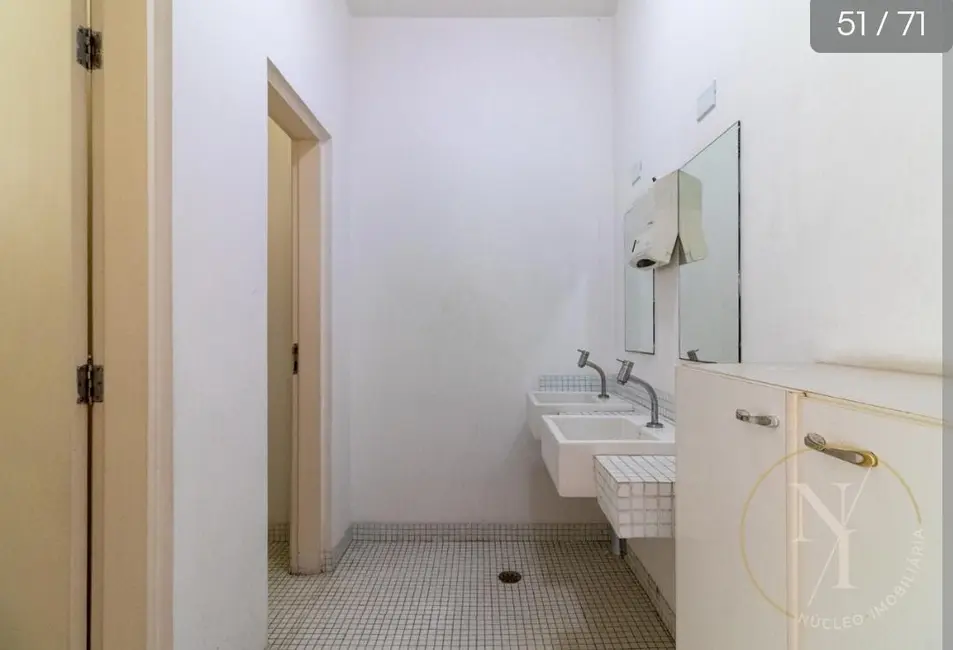 Sala Comercial com 11 quartos à venda e para alugar, 657m2 em Vila Madalena, São Paulo - SP - imagem 2 Foto 2 de Sala Comercial com 11 quartos à venda e para alugar, 657m2 em Vila Madalena, São Paulo - SP