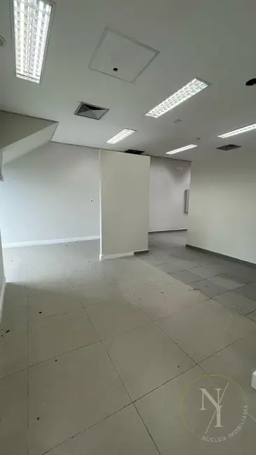 Sala Comercial com 1 quarto para alugar, 700m2 em Sé, São Paulo - SP - imagem 9 Foto 9 de Sala Comercial com 1 quarto para alugar, 700m2 em Sé, São Paulo - SP