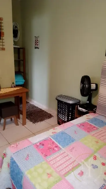 Chácara com 2 quartos à venda e para alugar, 300m2 em Itanhaem - SP - imagem 4 Foto 4 de Chácara com 2 quartos à venda e para alugar, 300m2 em Itanhaem - SP