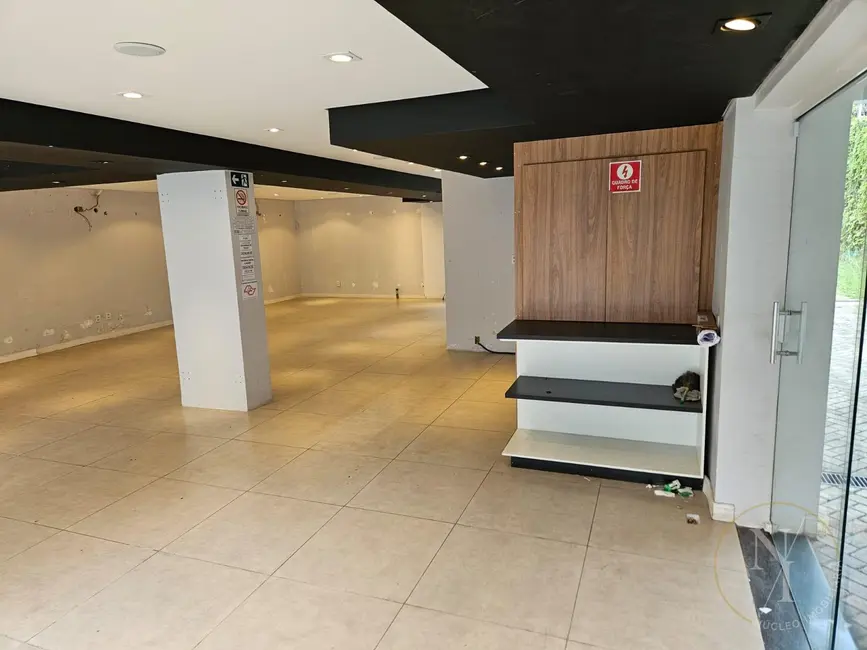 Casa Comercial para alugar, 657m2 em Pacaembu, São Paulo - SP - imagem 5 Foto 5 de Casa Comercial para alugar, 657m2 em Pacaembu, São Paulo - SP