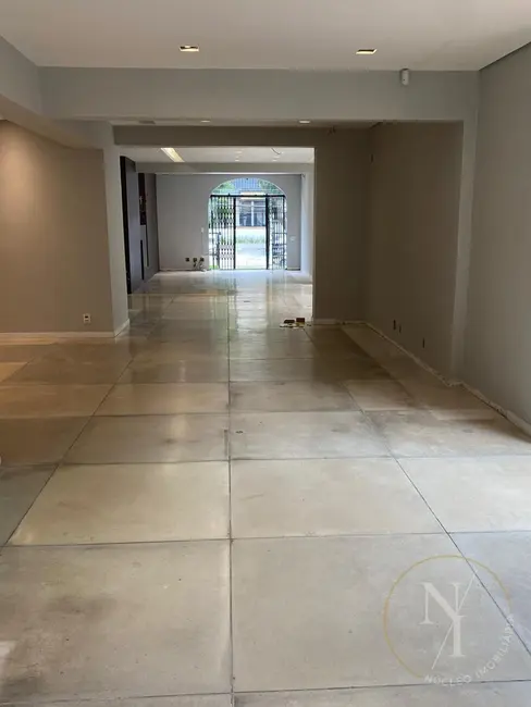 Casa Comercial com 4 quartos para alugar, 696m2 em Pacaembu, São Paulo - SP - imagem 2 Foto 2 de Casa Comercial com 4 quartos para alugar, 696m2 em Pacaembu, São Paulo - SP