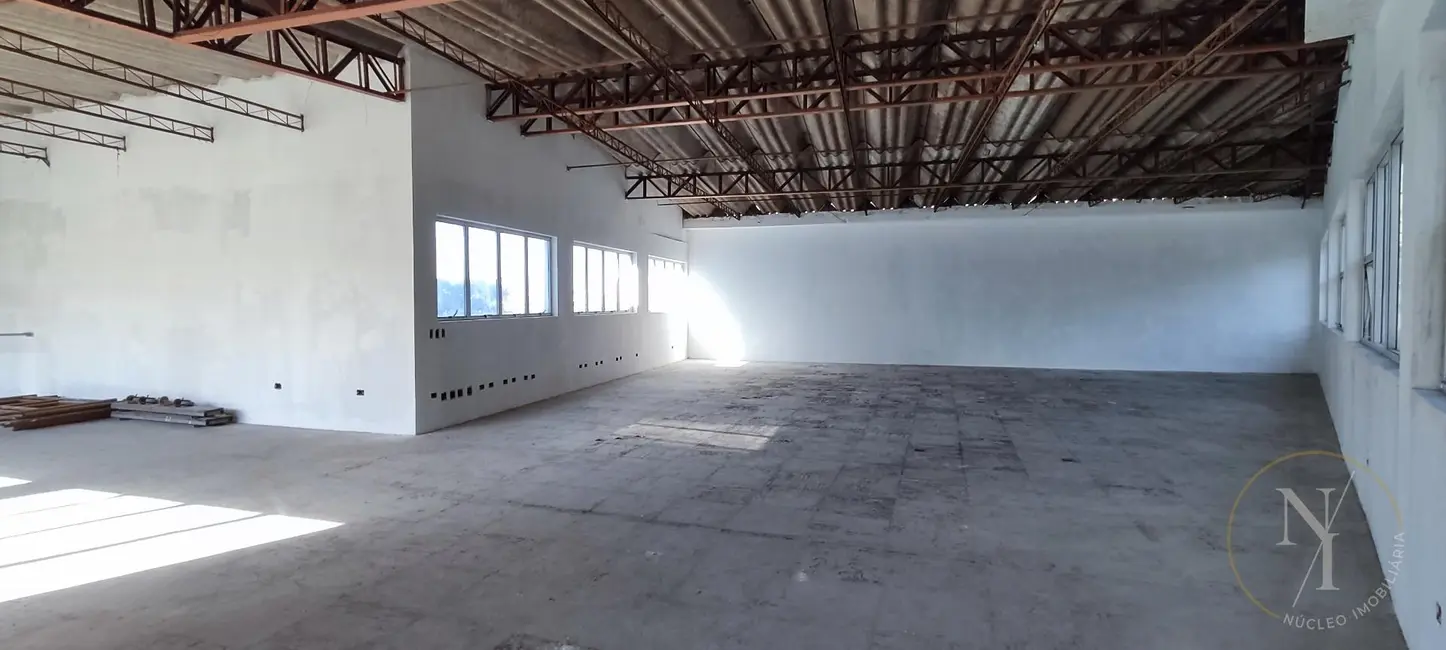 Prédio Inteiro com 8 quartos para alugar, 600m2 em Vila Augusta, Guarulhos - SP - imagem 7 Foto 7 de Prédio Inteiro com 8 quartos para alugar, 600m2 em Vila Augusta, Guarulhos - SP