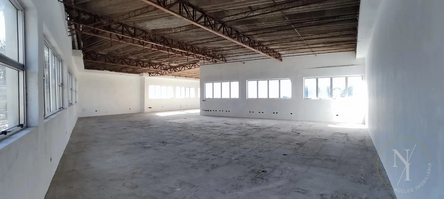 Prédio Inteiro com 8 quartos para alugar, 600m2 em Vila Augusta, Guarulhos - SP - imagem 6 Foto 6 de Prédio Inteiro com 8 quartos para alugar, 600m2 em Vila Augusta, Guarulhos - SP