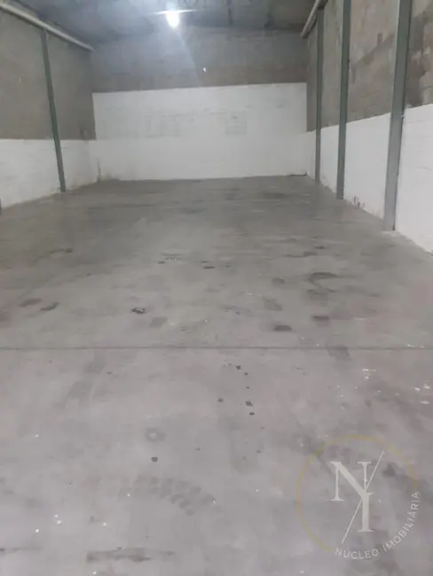 Armazém / Galpão com 1 quarto para alugar, 400m2 em Parque dos Eucaliptos, Franco Da Rocha - SP - imagem 3 Foto 3 de Armazém / Galpão com 1 quarto para alugar, 400m2 em Parque dos Eucaliptos, Franco Da Rocha - SP